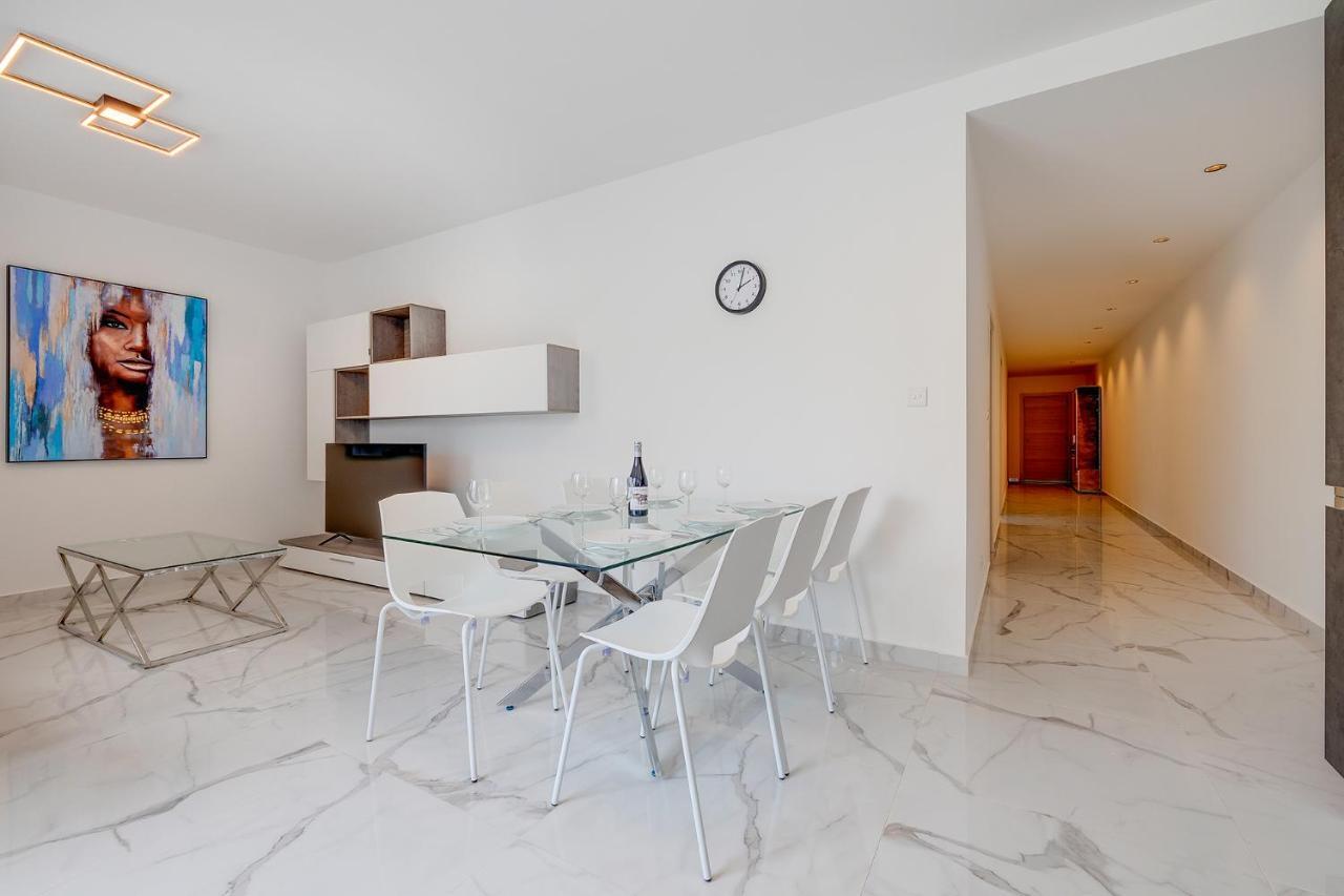 Stylish 2Br Apartment In Central St Julians Saint Julian's Εξωτερικό φωτογραφία